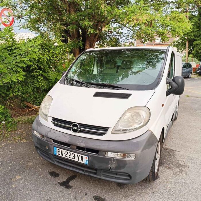 Prodaje se: Opel Vivaro · Kombi 2006 godište