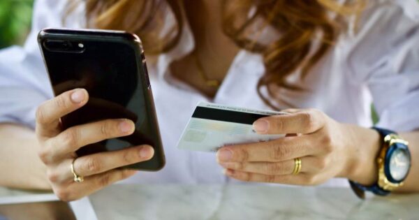 Black Friday Kupovina Izvor Mondo Foto-Shutterstock