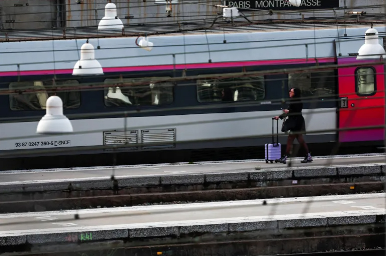 Francuska železnica foto Gonzalo Fuentes Reuters