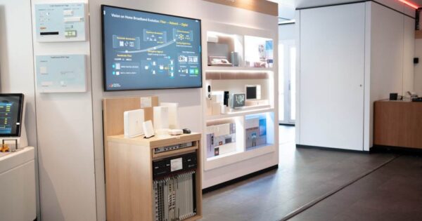 Huawei-kamion-u-Srbiji Izvor Mondo Foto Warp studio