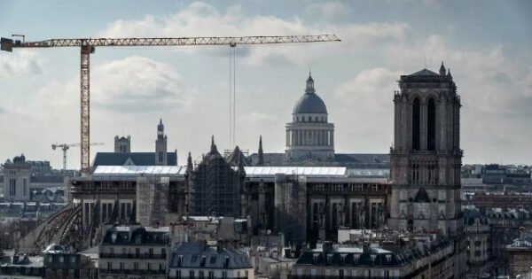 Pariz Foto Žoel Sage AFP