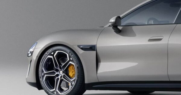 Xiaomi-SU7-_-elektricni-automobil-_-Foto-Xiaomi-Lei-Jun Izvor Mondo