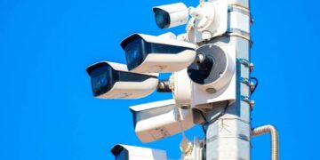 Kamere koje snimaju saobraćaj Izvor Mondo Izvor Ilustracija, Shutterstock