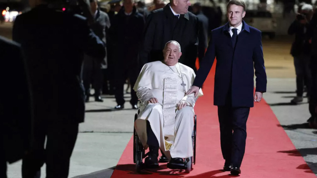 Papa Franja i predsednik Francuske Emanuel Makron