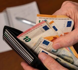 Plate u srednjoj i Istočnoj Evropi beleže rast foto Viktor Kintop Alamy Profimedia