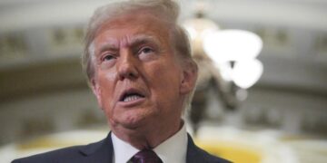 Donald Tramp optužuje kalifornijske vlasti za nesposobnost foto Jeenah Moon File Photo REUTERS