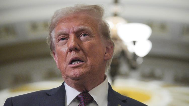 Donald Tramp optužuje kalifornijske vlasti za nesposobnost foto Jeenah Moon File Photo REUTERS