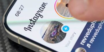 Instagram Story foto Shutterstock Izvor Mondo