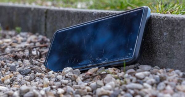 Izgubljen telefon foto Shutterstock