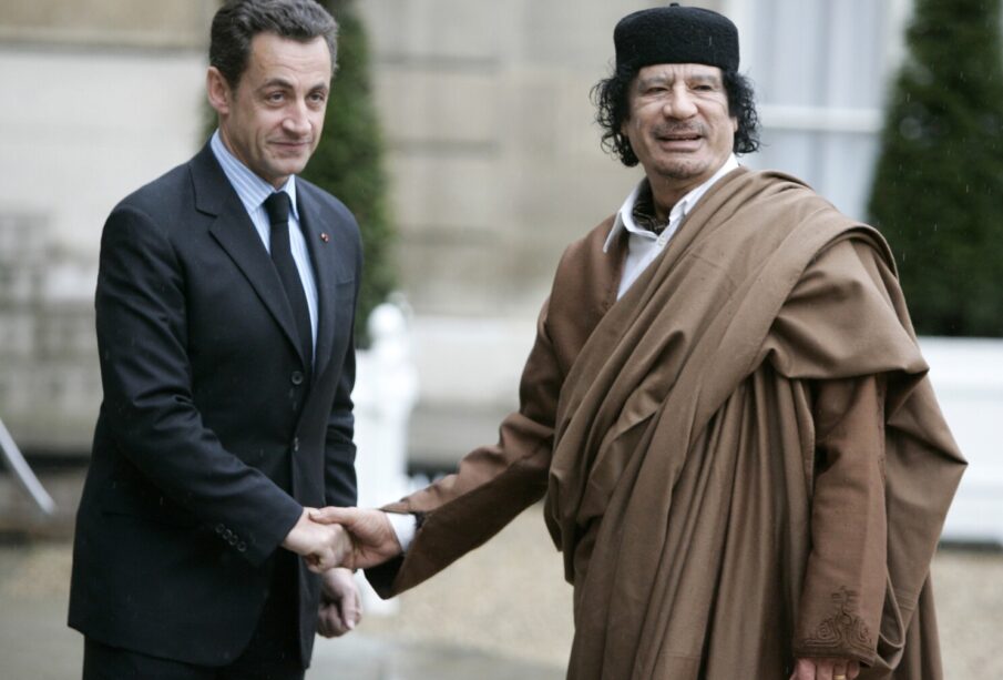 Nikolas Sarkozi i Moamer Gadafi