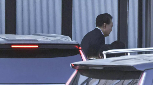 Opozvani predsednik Južne Koreje se pojavljuje pred sudom foto AFP