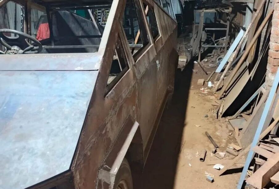Pakistanski CyberTruck Foto Instagram mughalsafeguard-5 Izvor Mondo