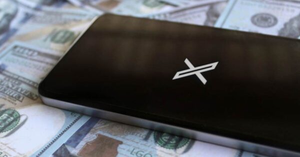 Platforma X novac X-Money Foto Shutterstock Izvor Mondo