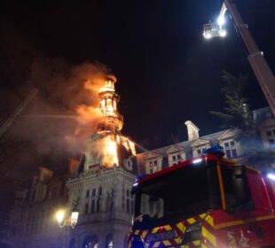 Požar u zgradi 12. arondismana Pariza - vrlo brzo lokalizovan foto MILLET BSPP