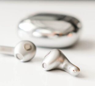 Xiaomi Buds 5 recenzija Izvor Mondo foto Stefan Stojanović