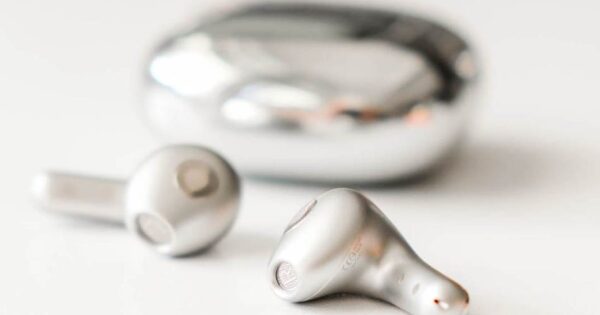 Xiaomi Buds 5 recenzija Izvor Mondo foto Stefan Stojanović