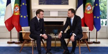 Francuski predsednik i portugalski premijer razgovaraju o budućnosti evropskog kontinenta foto Reuters Rodrigo Antunes