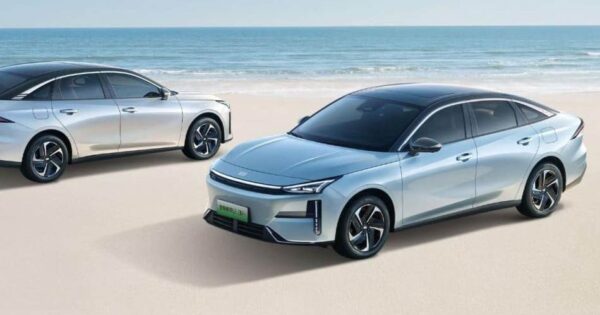 Geely-Galaxy-L6-EM-i-PHEV Foto-Geely Izvor Mondo