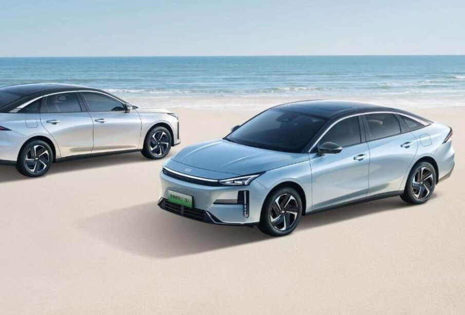 Geely-Galaxy-L6-EM-i-PHEV Foto-Geely Izvor Mondo