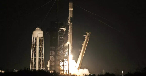Lender kompanije Intuitive Machines, nazvan Athena poleteo je uz pomoć SpaceX-a