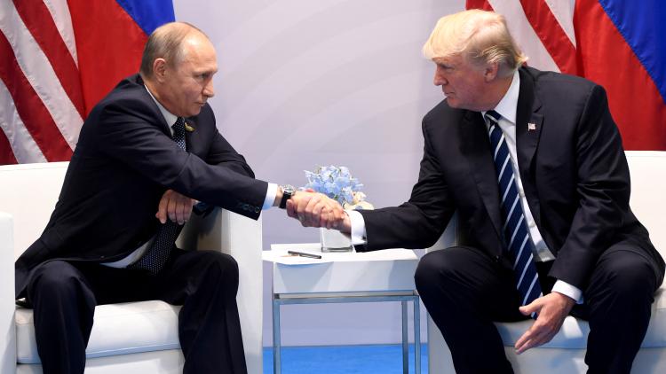 Predsednici Rusije i AMerike Vladimir Putin i Donalad Tramp foto AFP