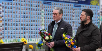 Premijer Velike Britanije Kir Starmer i ukrajinski predsednik Volodimir Zelenski u Kijevu foto Carl Court AFP