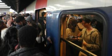 Saobraćaj na liniji A RER-a biće smanjen Foto Dimitar DILKOFF  AFP