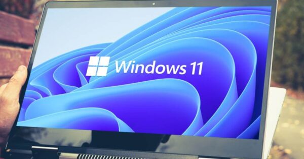 Windows 11 laptop Foto Shutterstock Izvor Mondo