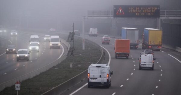 Zagađenost vazduha sitnim česticama u francuskim departmanima foto SEBASTIEN BOZON AFP